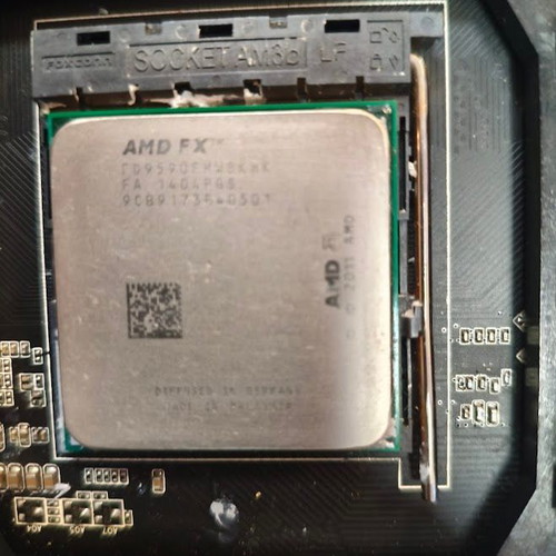 AMD FX-9590 CPU Socket AM3+