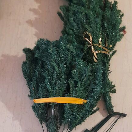 Christmas tree 3 pieces with stand, like new, 2.20 meters