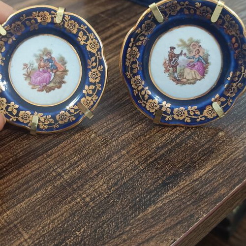 Vintage Limoges porcelain decorative plates set of 2 like new