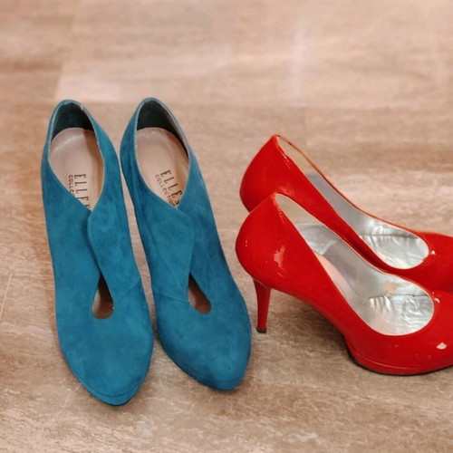 Ellen pumps like new, pack of 2, red and turquoise, size 39