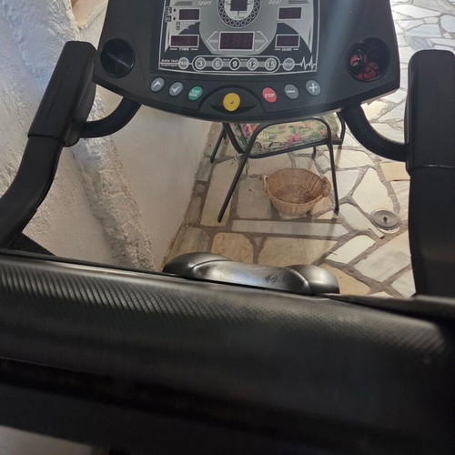 Stealth treadmill like new, barely used