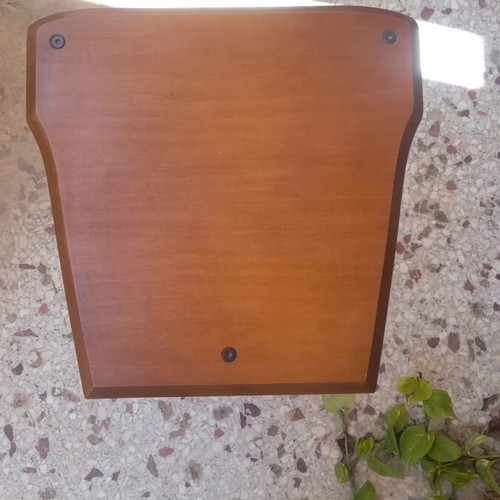 Computer table like new with wheels, modern