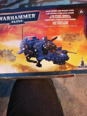 Space Marine Land Speeder Storm Warhammer model