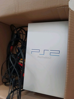 Sony PlayStation 2 μεταχειρισμένο με 4 μικρόφωνα και 4 παιχνίδια
