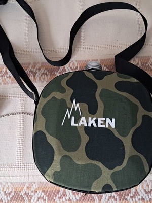 Φλασκί αλουμινίου Laken 1L με θήκη παραλλαγής σαν καινούργιο