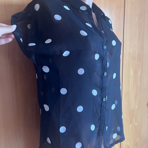 Black polka dot transparent shirt like new, very chic, size M/L