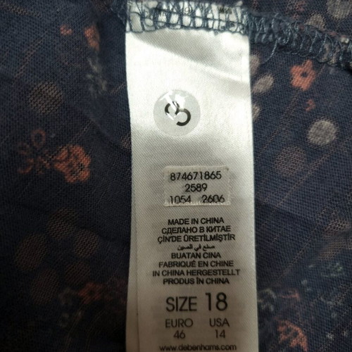 Mantaray cotton top blue like new with large neckline size 18