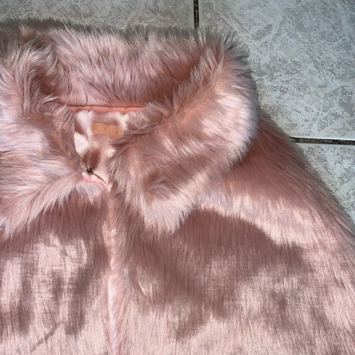 Pink synthetic fur cape onesize, excellent condition