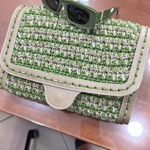 Handmade raw knit bag new green with beige