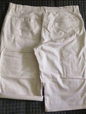 Woman's fashion denim bermuda shorts like new, pale pink, high waist