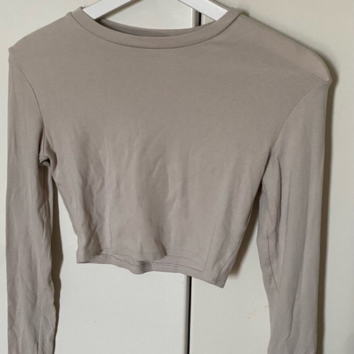 Zara beige long sleeve crop top like new, size M