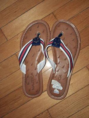 Nautica flip flops new, size 38, blue