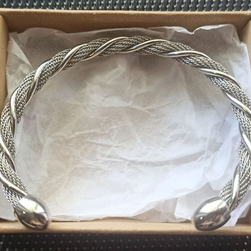 Loisir Women's Stainless Steel Bracelet Cuff New Silver