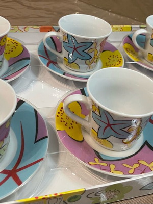 Porcelain coffee cup set like new, 6 pieces