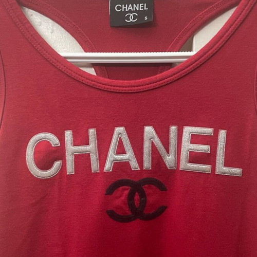 Chanel sleeveless top like new, red, size S