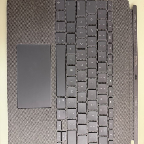Logitech Combo Touch Keyboard for 13 Inch iPad Pro like new
