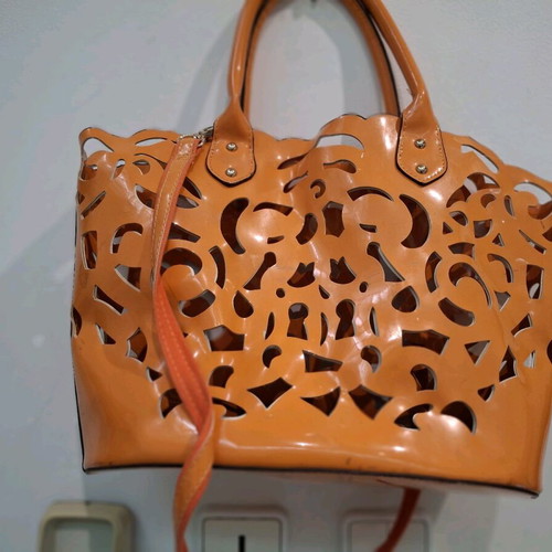 Summer bag like new with detachable fabric pouch