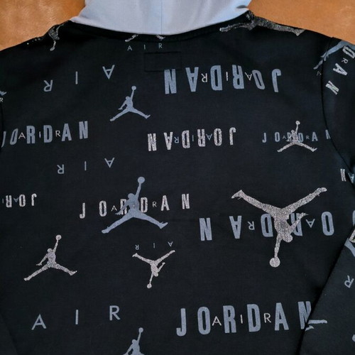 Clothing pack for 12-year-old girl like new with Nike, Jordan, Benetton, Zara