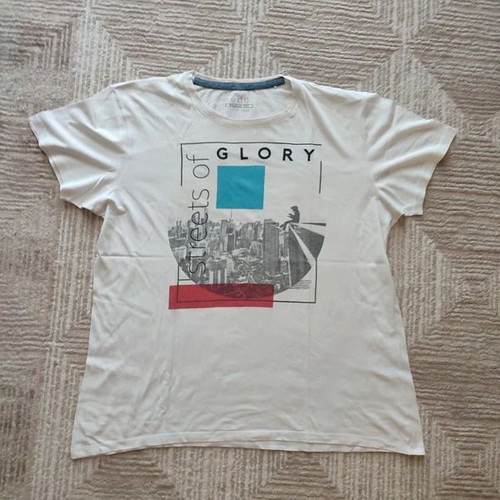 T-shirt XL white with Streets of Glory graphic print like new