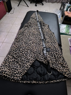 Leopard Print Vest A-Style one size like new, black