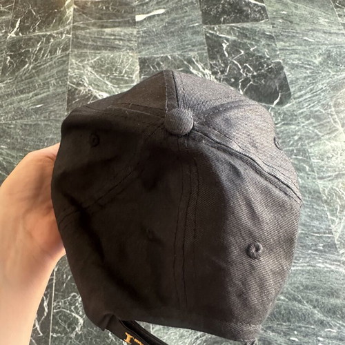Unisex Italia cap new, black color, adjustable back