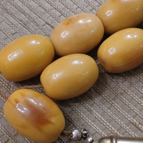 Komboloi German Bakelite Mastic used, 15 large beads