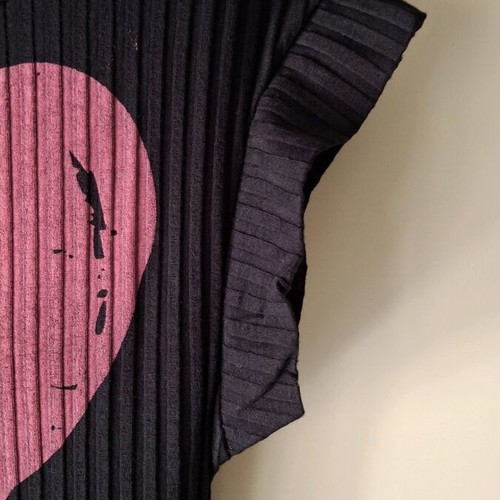 Women's rib t-shirt black like new, size S/M