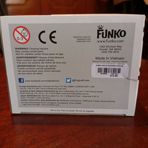 Funko Pop Magneto Hot Topic Exclusive Metallic like new