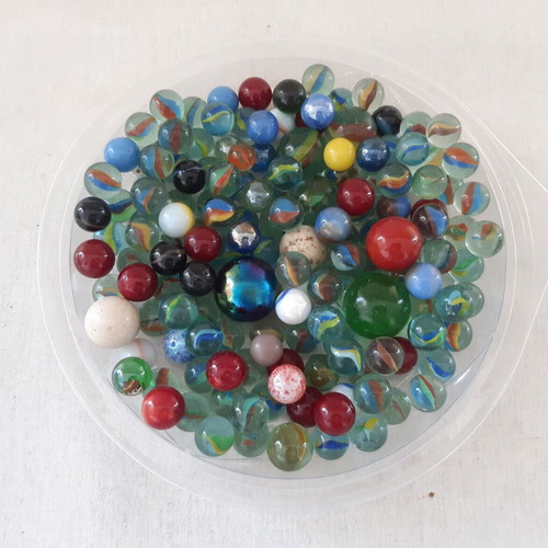 Marbles used, batch of 154, 146 similar and 8 larger