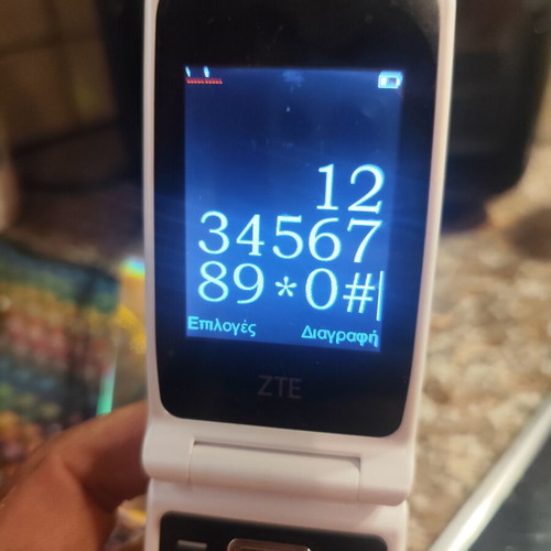 ZTE R340E phone like new, dual SIM, large buttons, white