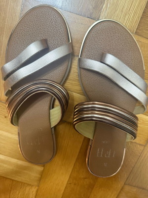 Chrysa sandals slightly used, size 38, gold flip-flops