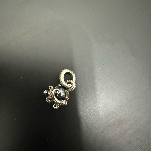 Pandora charm like new, purple