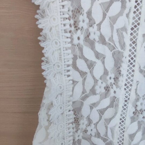 Lace top like new, size medium