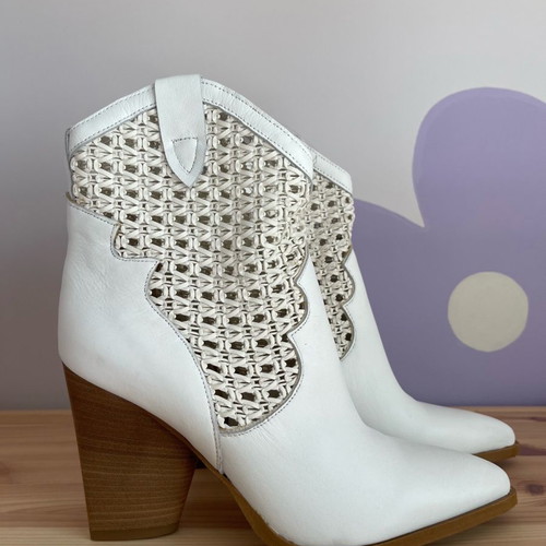 Sante ankle boots new, size 41, white