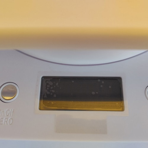 Electronic scale with removable concave tray and LCD display, new