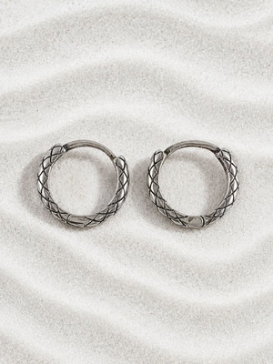 Engraved 925 Silver Earrings new, 1.3cm length