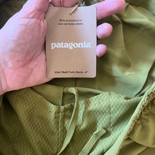 Patagonia shorts brand new, green, for 16 years old, sizes 164-170 cm