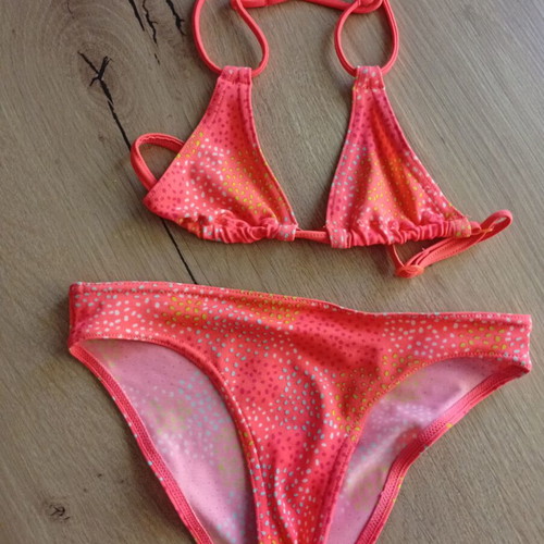 Children's bikini swimsuit coral size 5-6 years like new