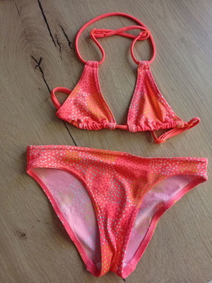Children's bikini swimsuit coral size 5-6 years like new