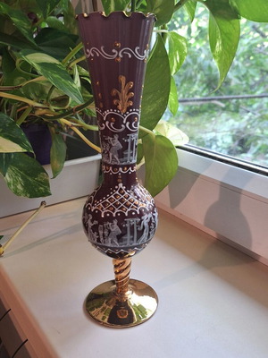 Murano Italy antique vase with gold ornaments, new