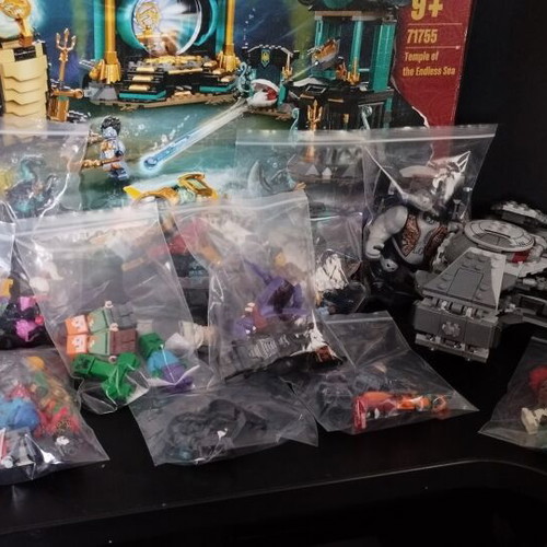 Lego collection used with rare sets and minifigs including Star Wars and Nexo Knights