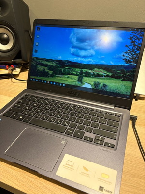 Asus VivoBook 14 E406s σαν καινούργιο με φορτιστή, Ubuntu, 4GB RAM, 64GB SSD
