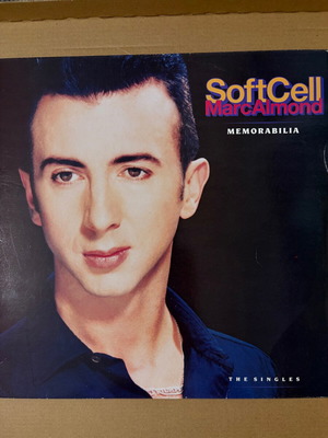 Soft Cell Marc Almond Memorabilia The Singles LP like new, pop