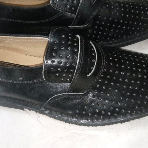 Black scarpe size 43 like new, unworn