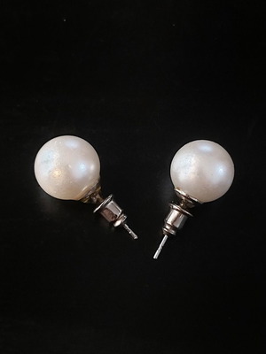 Pearl earrings like new