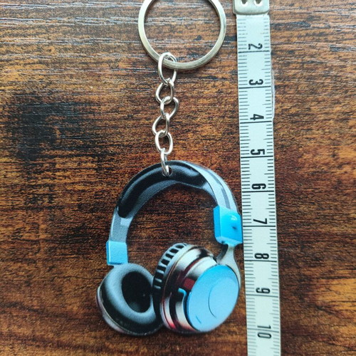 Keychain with 2D headphones design new, multicolored