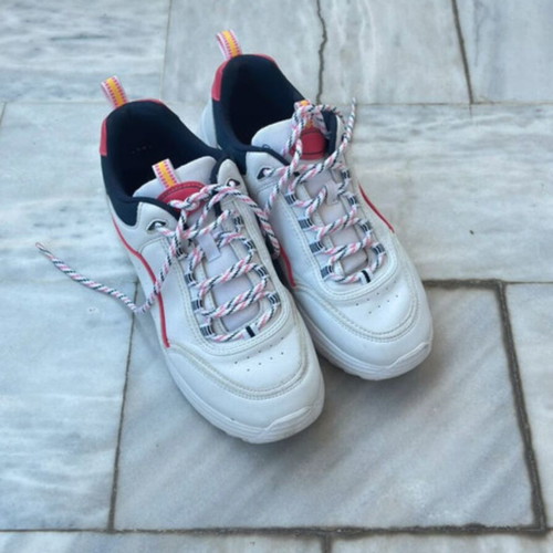 White women's athletic shoes like new, size 41