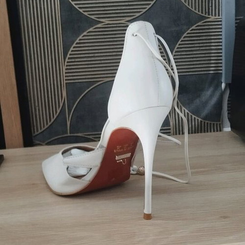 Carrano bridal sandals size 39 like new, beige