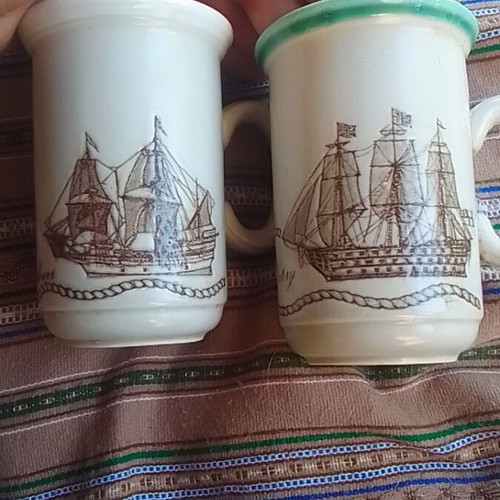 Vintage Churchill stoneware mug set like new