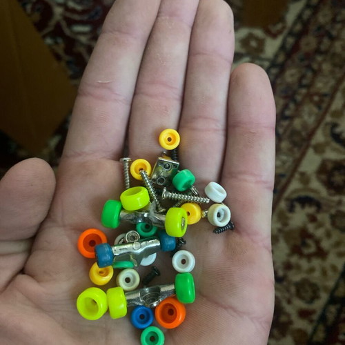Fingerboard skateboards skate park toy like new
